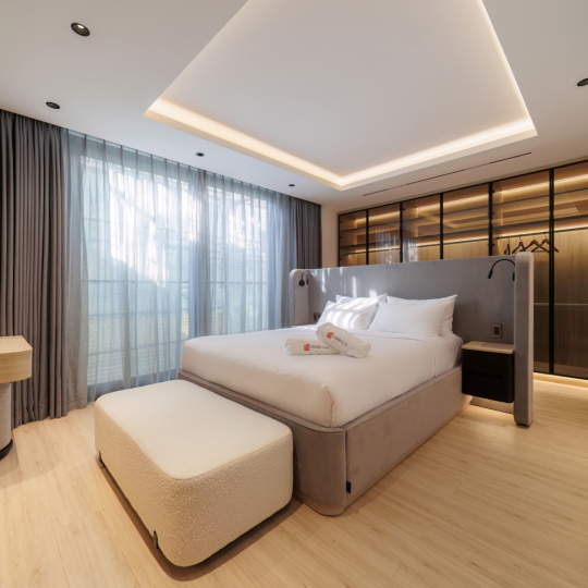 A HOUSE SAIGON: Saigon Executive Suite One-Bedroom [LAYOUT 3]