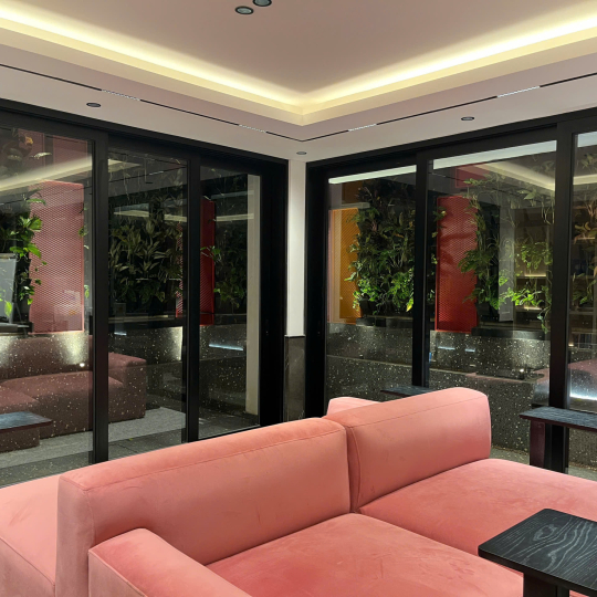 A HOUSE SAIGON: Library Lounge 